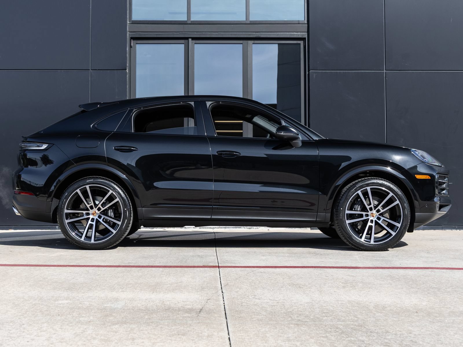 Certified 2026 Porsche Cayenne Coupe AWD/4WD image 12