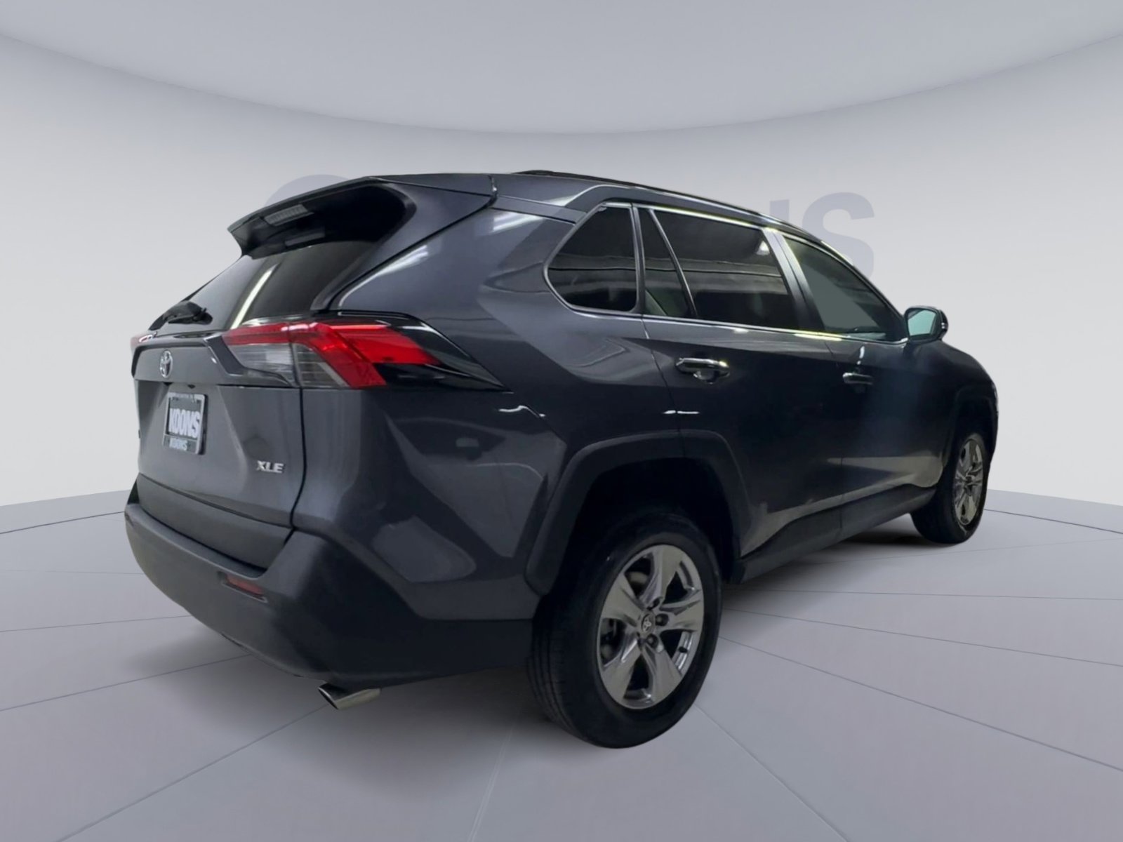 Used 2023 Toyota RAV4 XLE FWD image 11