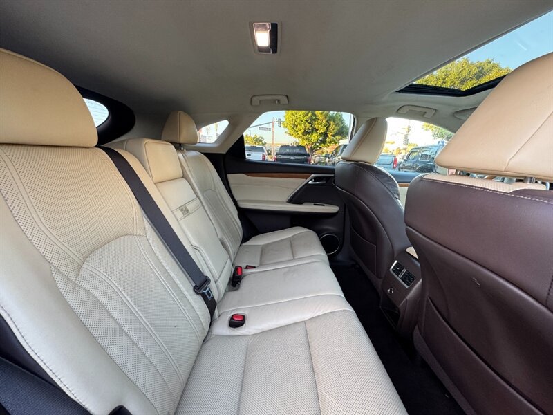 Used 2018 Lexus RX 450h AWD w/ Premium Package image 37