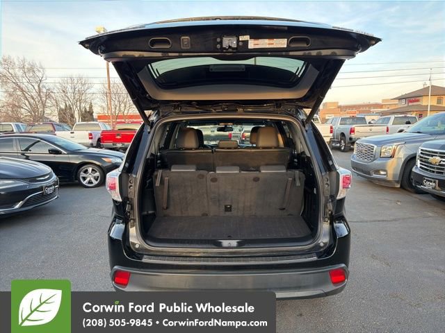 Used 2016 Toyota Highlander XLE image 30