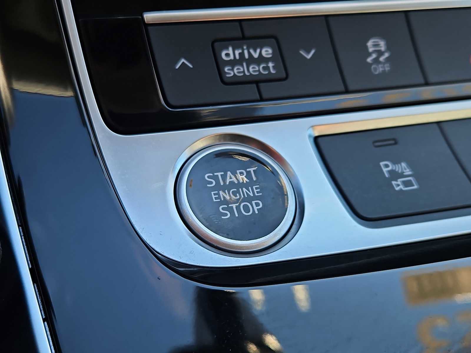 Certified 2023 Audi Q7 3.0T Premium w/ Convenience Package image 23