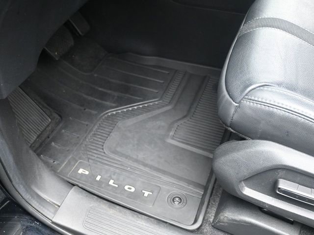 Used 2023 Honda Pilot Touring image 18