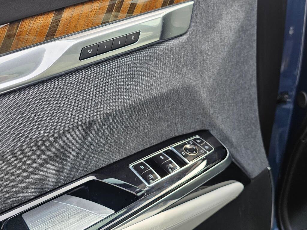 Certified 2025 Cadillac Escalade Sport Platinum image 28