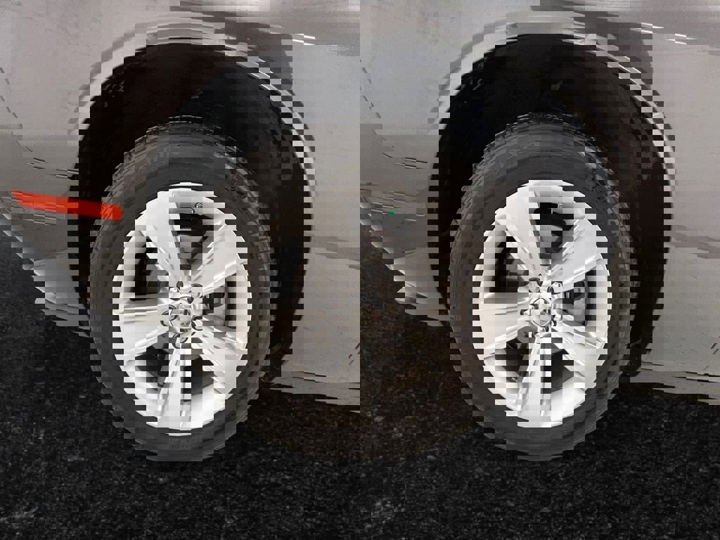 Used 2023 Dodge Challenger SXT image 27