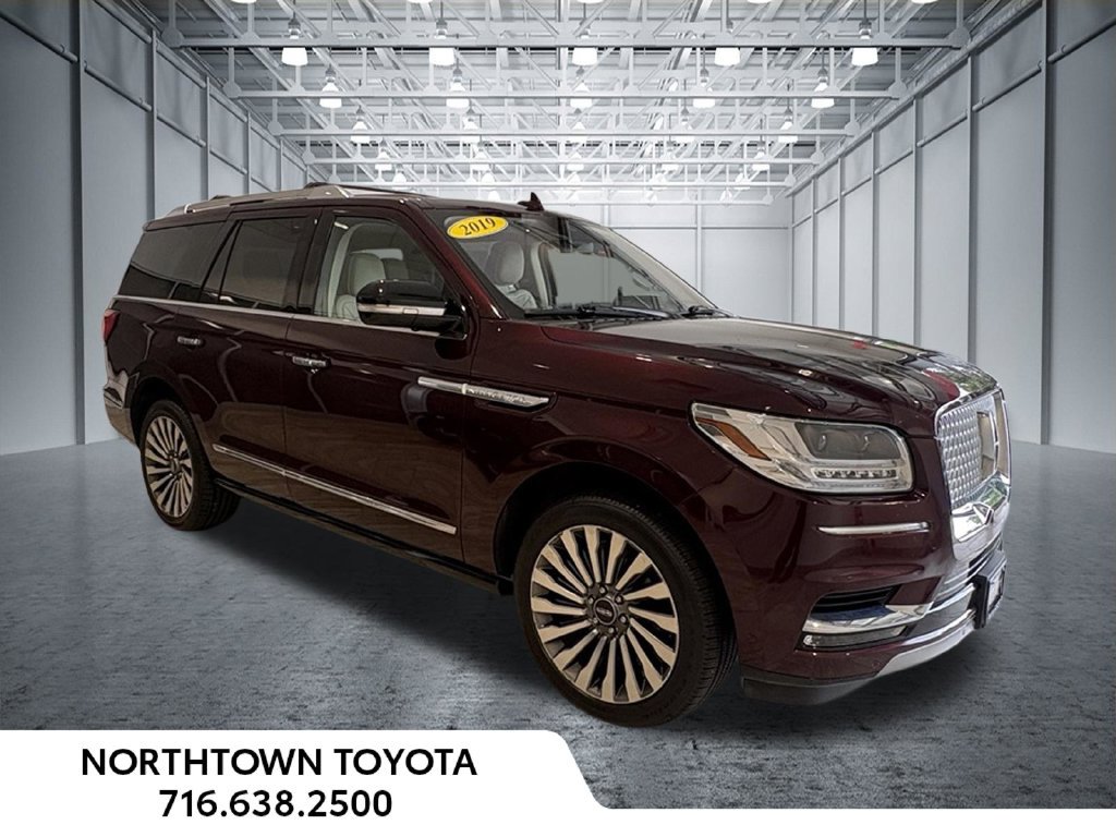 Used 2019 Lincoln Navigator Reserve w/ Cargo Package AWD/4WD image 6