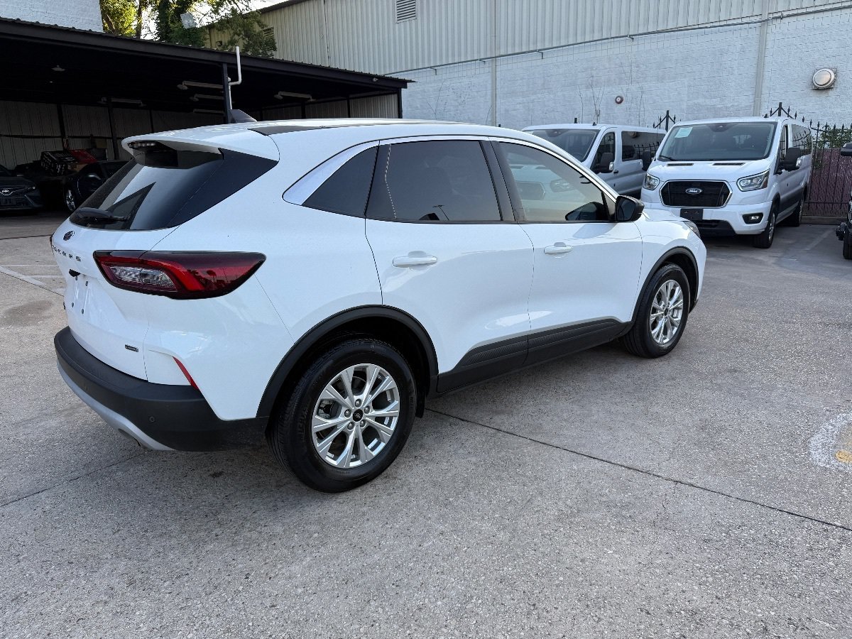 Used 2023 Ford Escape Active w/ Tech Pack #1 FWD image 4