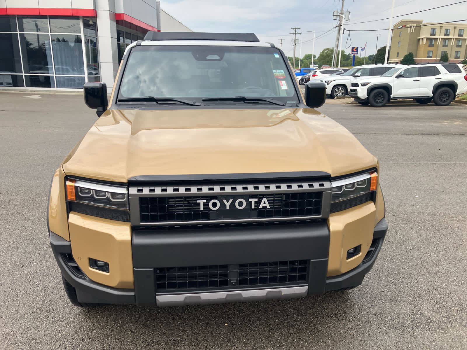Used 2026 Toyota Land Cruiser w/ Premium Package AWD/4WD image 4