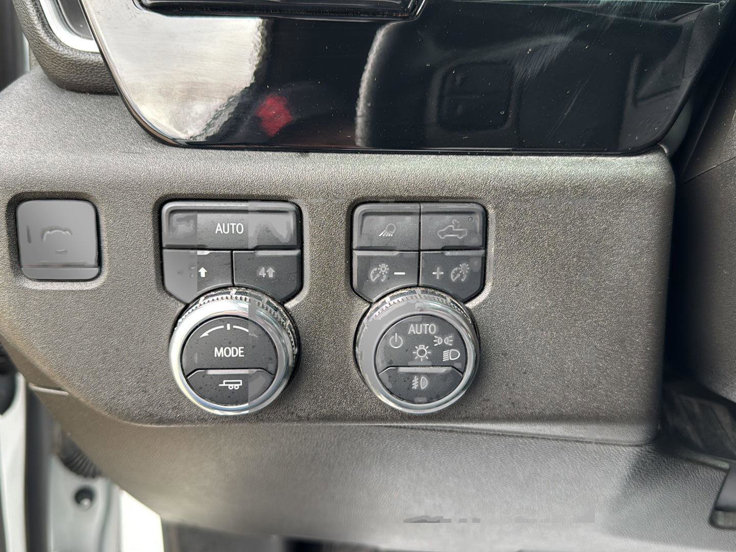 Used 2025 GMC Sierra 1500 SLT image 14