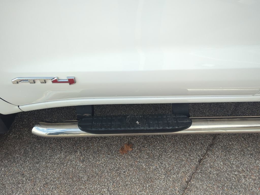 Used 2024 GMC Sierra 1500 AT4 w/ Technology Package image 14