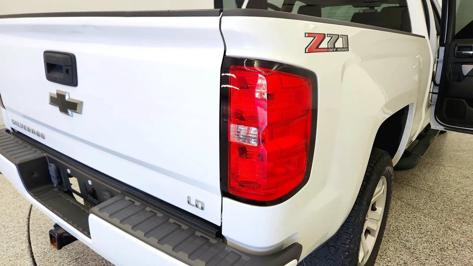 Used 2019 Chevrolet Silverado 1500 LT w/ All Star Edition AWD/4WD image 36