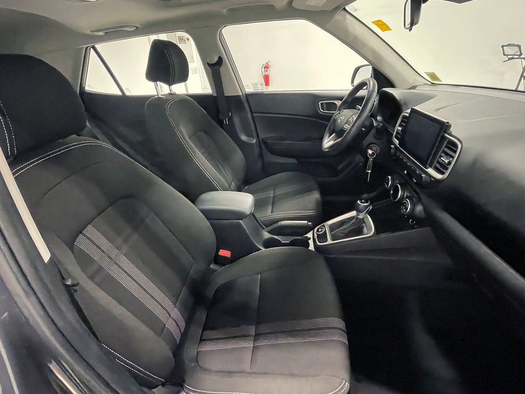 Used 2023 Hyundai Venue SEL w/ Cargo Package FWD image 20