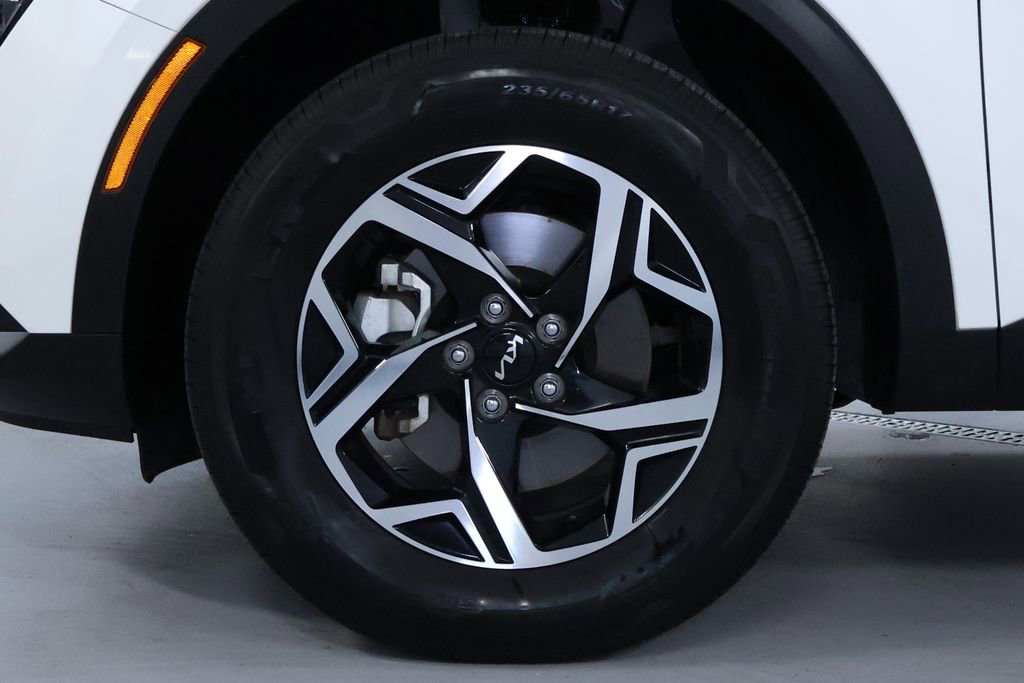 Used 2024 Kia Sportage LX image 30