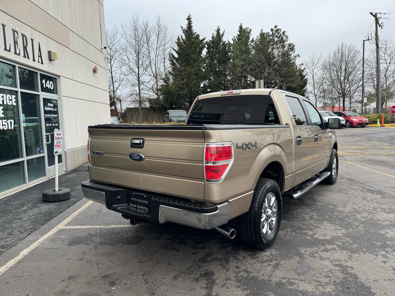 Used 2013 Ford F150 XLT w/ XLT Chrome Pkg image 5
