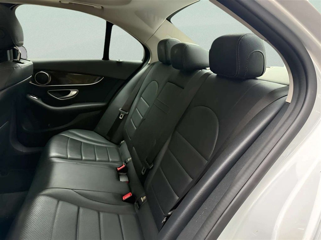 Used 2018 Mercedes-Benz C 300 4MATIC Sedan image 17