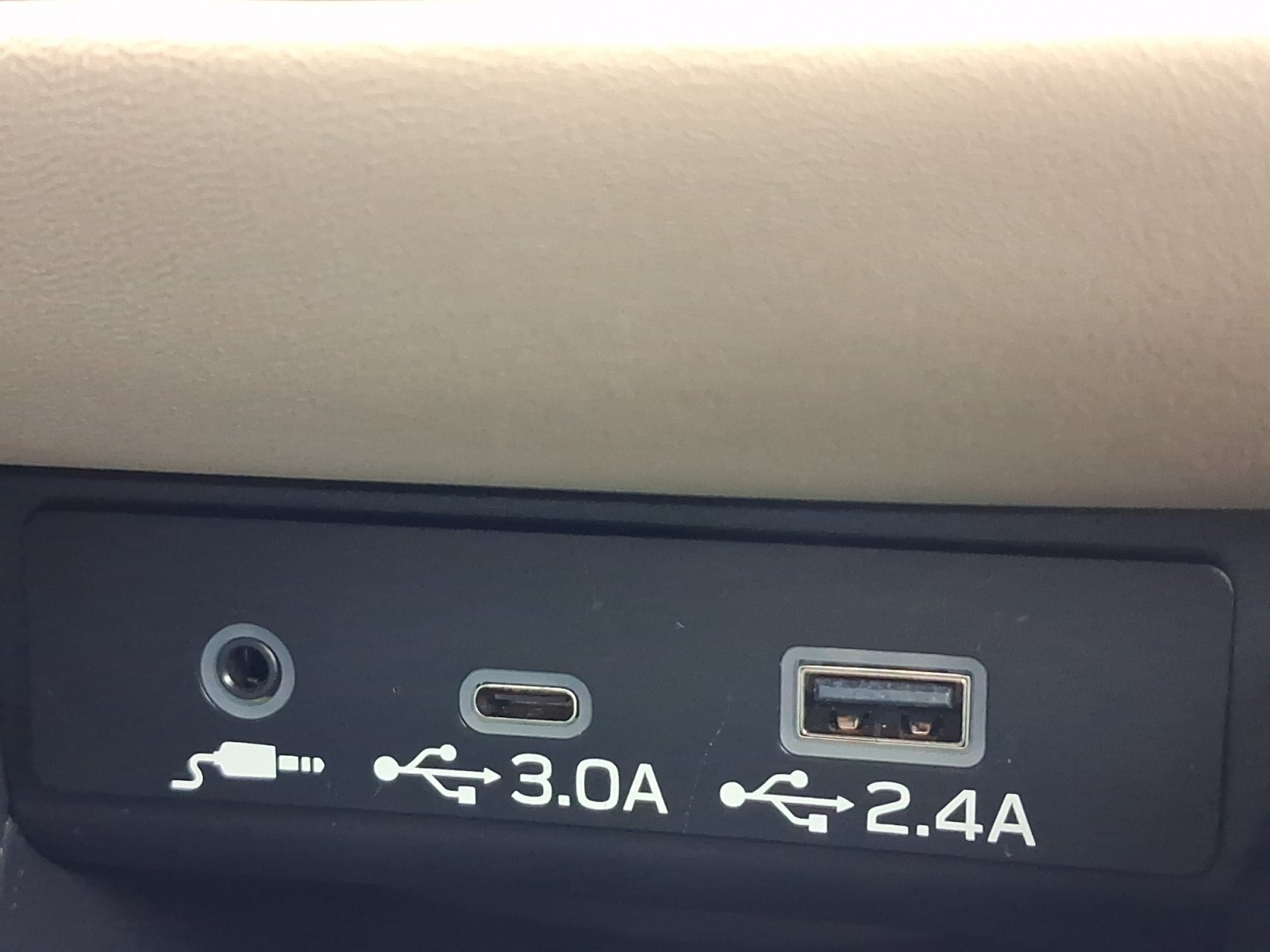 Used 2025 Subaru Outback Limited AWD/4WD image 29