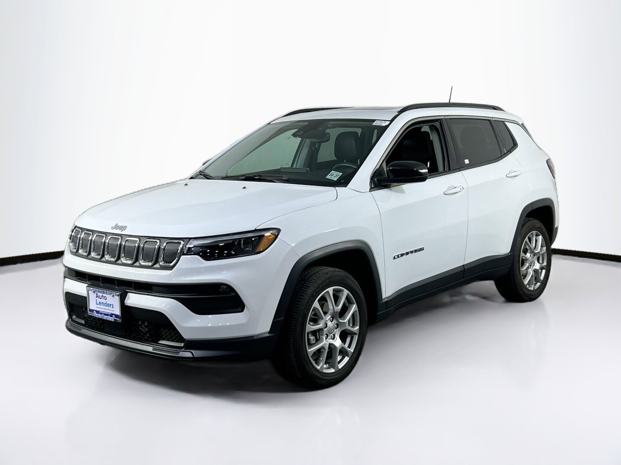 Used 2022 Jeep Compass Latitude w/ Sun and Sound Group image 1