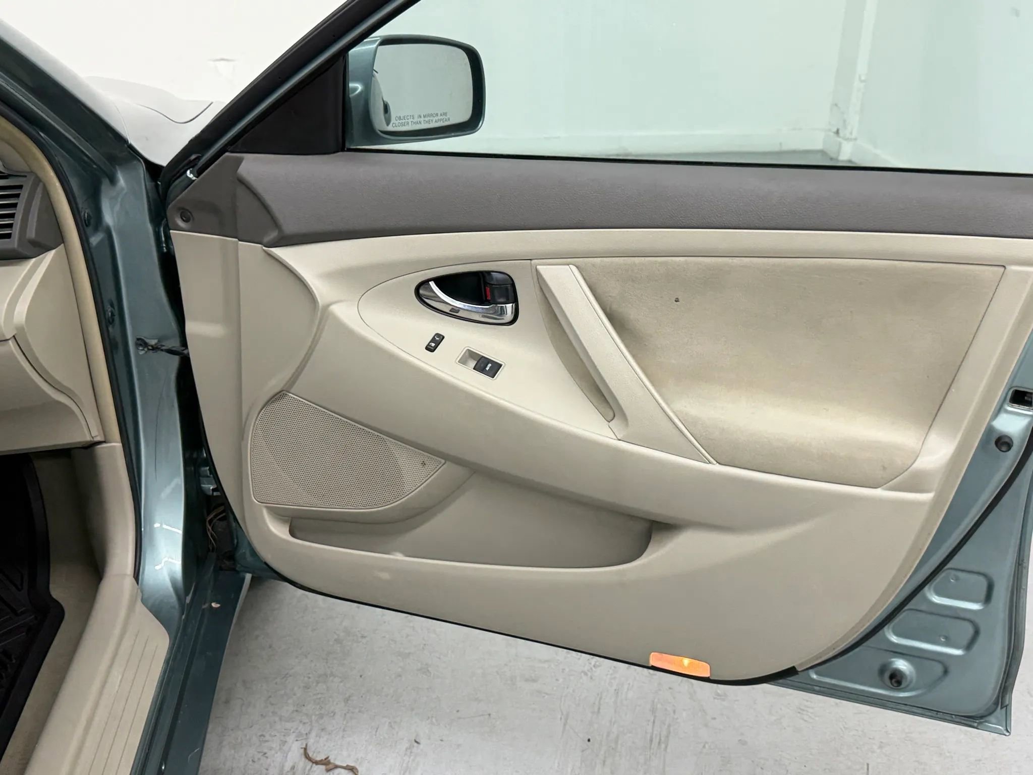 Used 2011 Toyota Camry LE w/ LE Extra-Value Pkg image 14