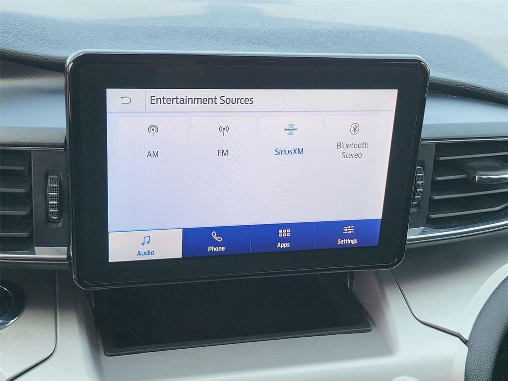 Used 2022 Ford Explorer XLT w/ Equipment Group 202A RWD image 5