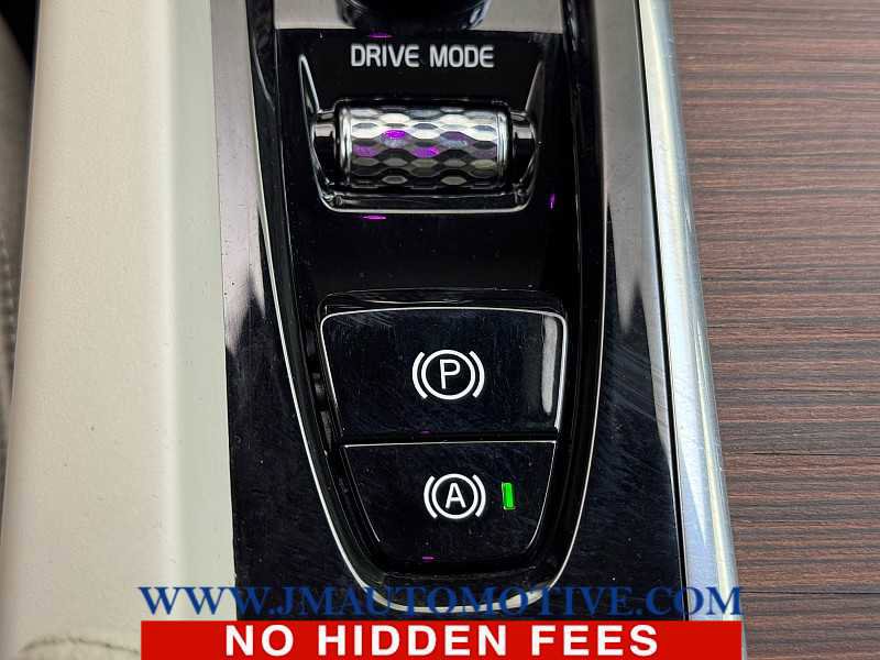 Used 2020 Volvo S60 T5 Momentum FWD image 34