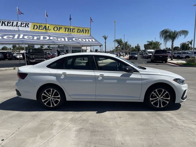 Used 2025 Volkswagen Jetta Sport FWD image 9