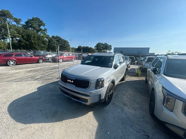 Used 2023 Kia Telluride EX X-Line AWD/4WD image 3