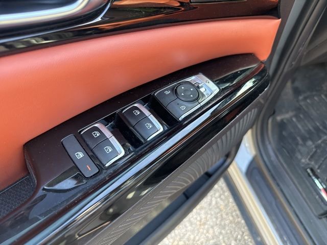 Used 2023 Kia Carnival SX image 12