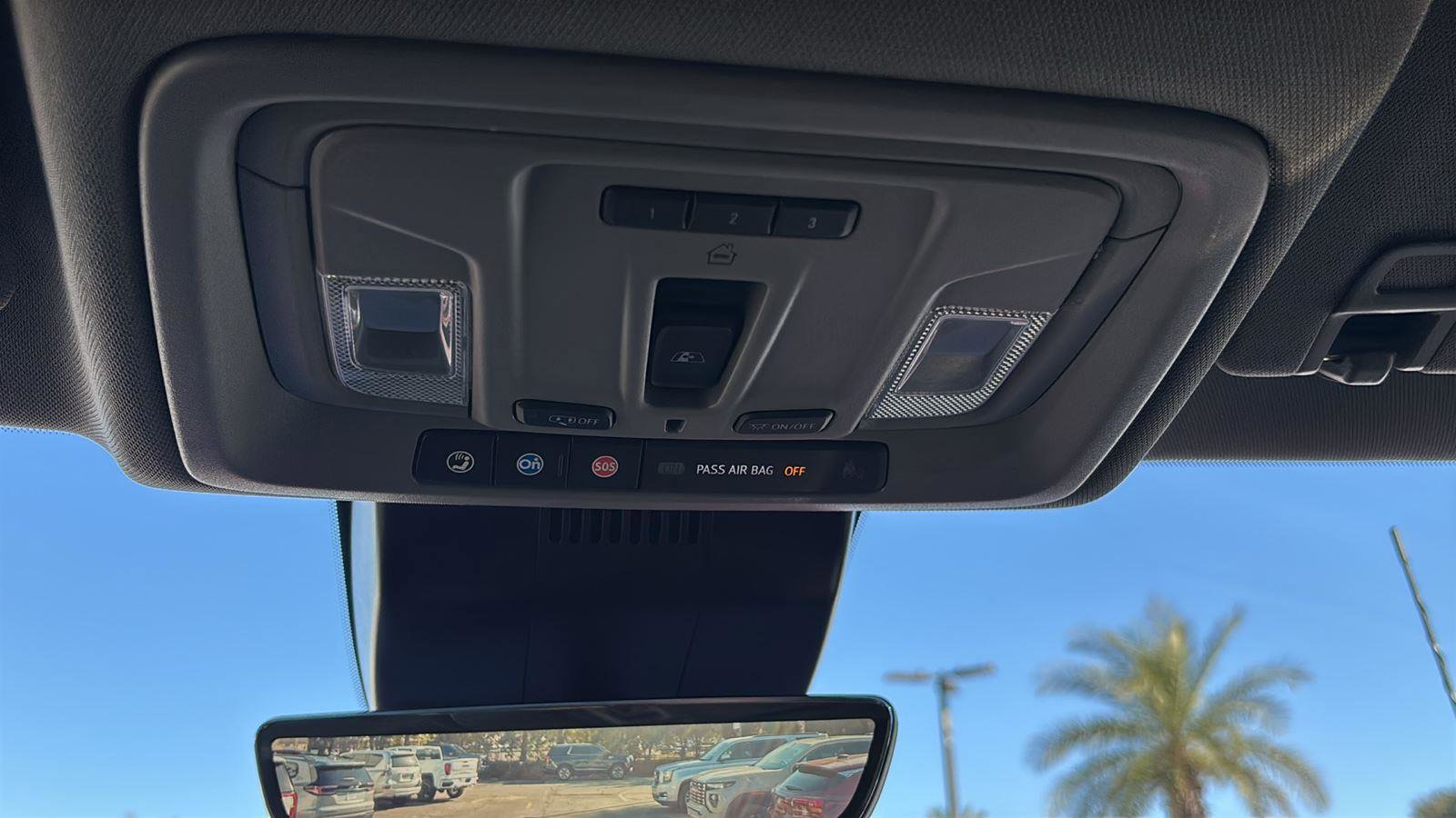 Certified 2024 Chevrolet Silverado 2500 LTZ w/ LTZ Convenience Package image 33