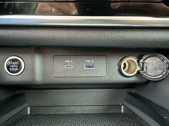 Used 2023 Nissan Rogue S image 35