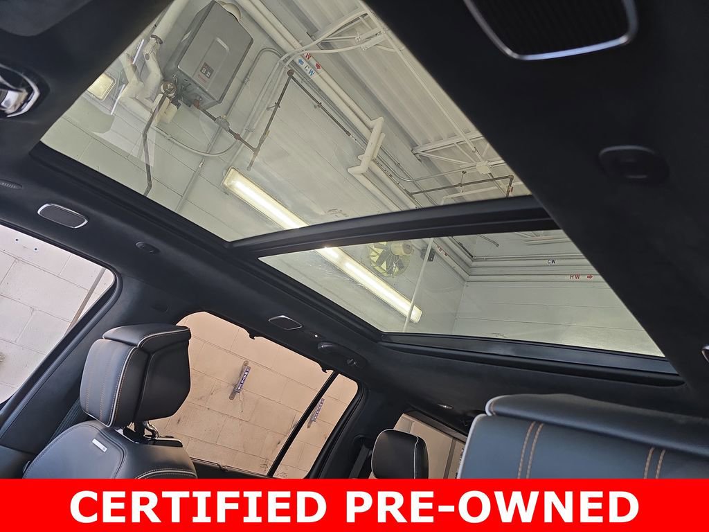 Used 2023 Jeep Grand Wagoneer Series III image 31