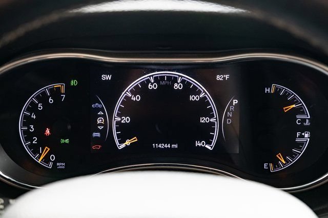 Used 2017 Jeep Grand Cherokee Limited w/ Luxury Group II AWD/4WD image 14
