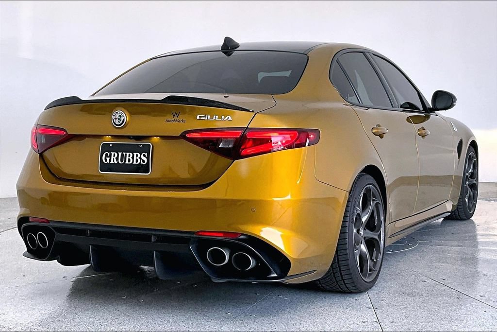 Used 2023 Alfa Romeo Giulia Quadrifoglio RWD image 2