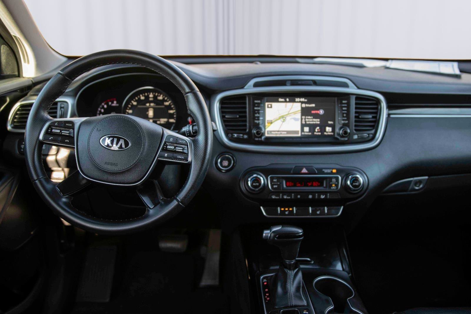 Used 2019 Kia Sorento SX image 3