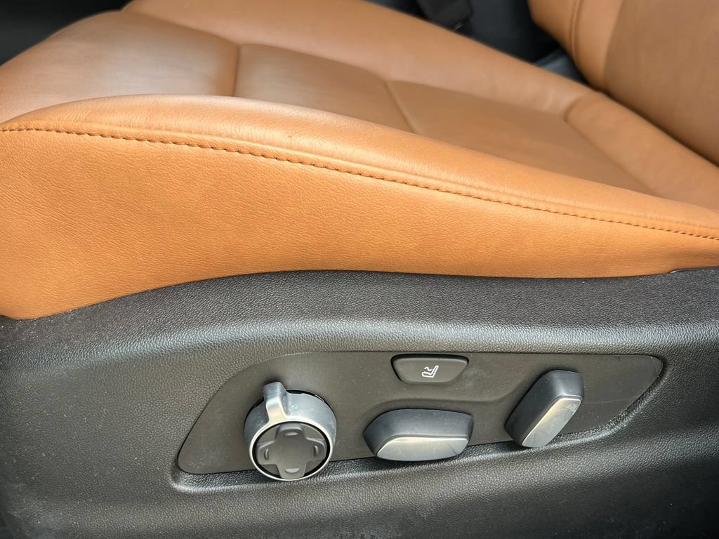 Certified 2024 Cadillac XT4 Sport AWD/4WD image 11