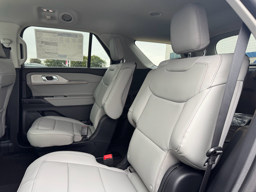 New 2026 Ford Explorer Active image 24