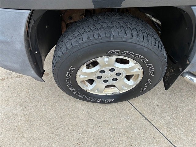 Used 2005 Chevrolet Avalanche Z71 w/ Preferred Equipment Group image 10