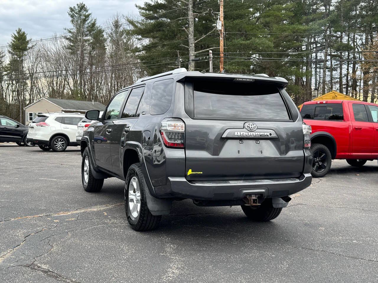 Used 2015 Toyota 4Runner SR5 image 4