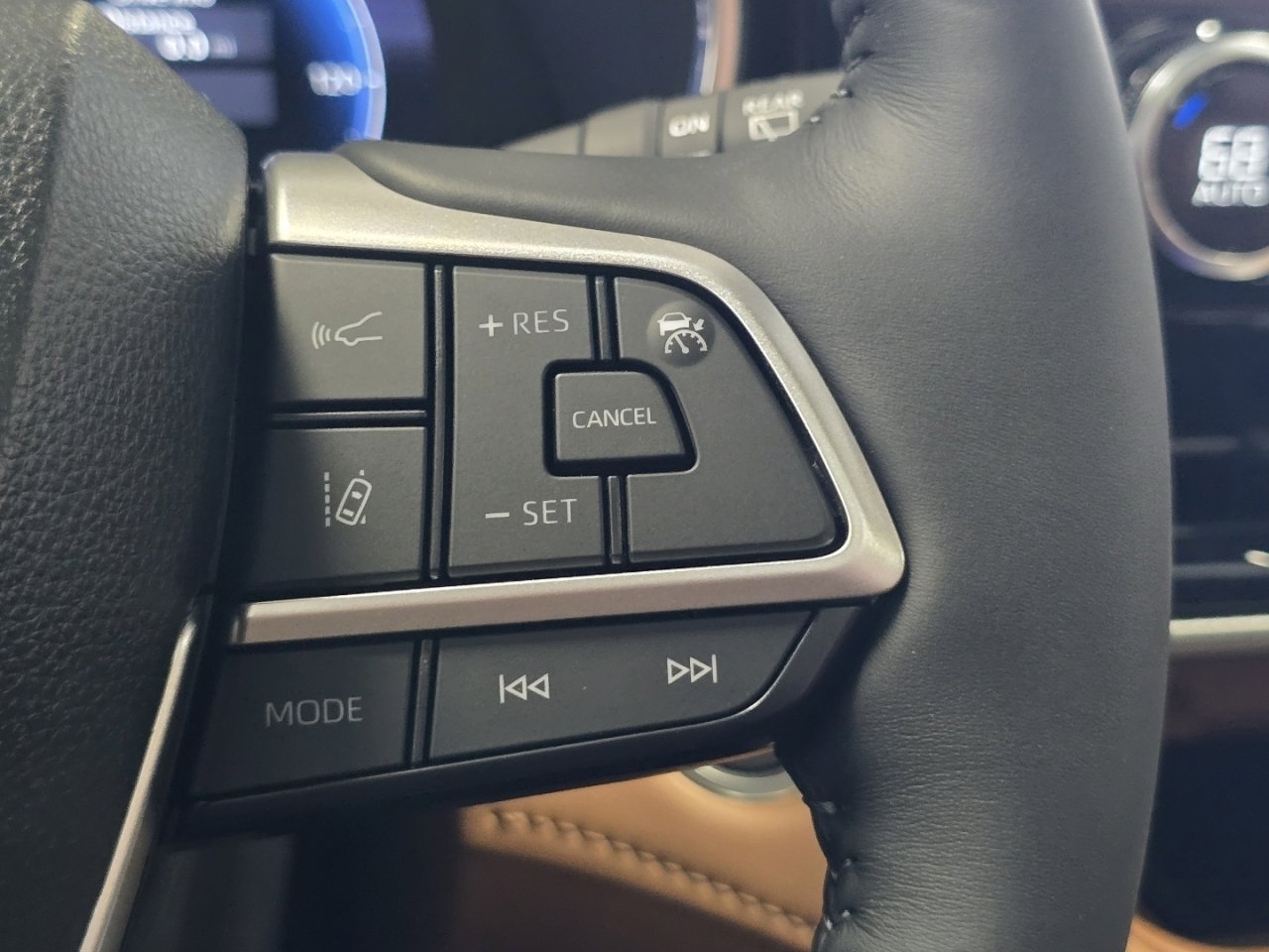 New 2026 Toyota Highlander Platinum image 34