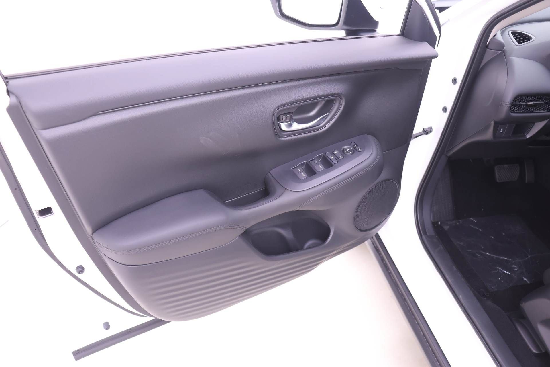 New 2027 Honda HR-V LX image 10