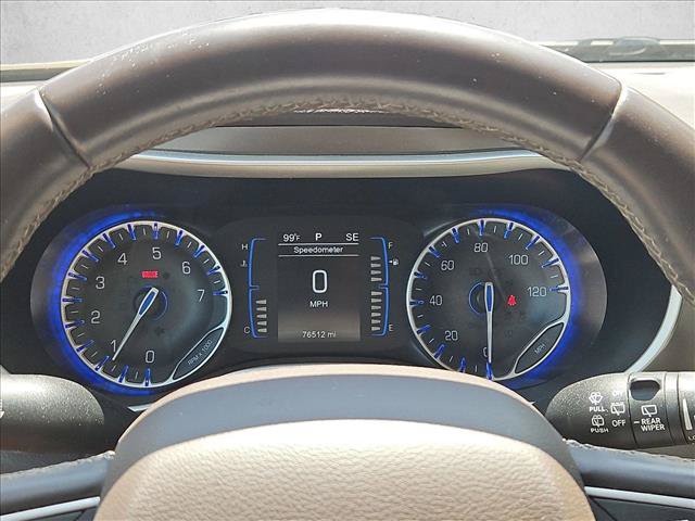 Used 2017 Chrysler Pacifica Touring-L FWD image 8