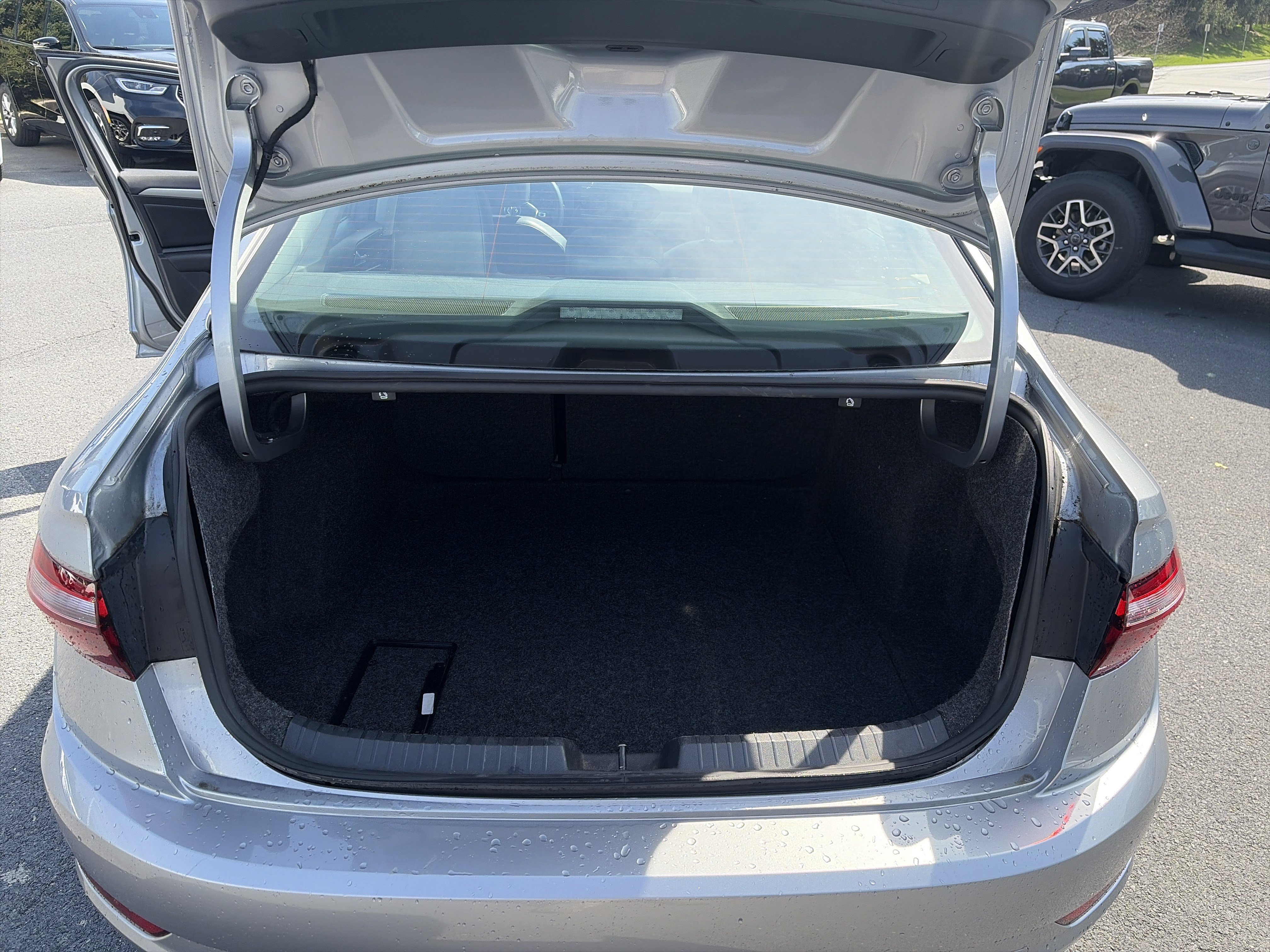 Used 2021 Volkswagen Jetta SE image 23