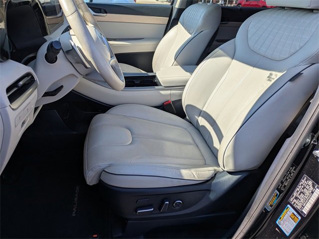 Used 2023 Hyundai Palisade Limited w/ Cargo Package image 14