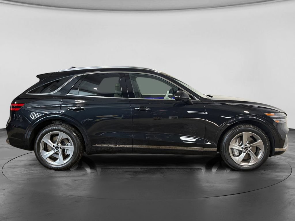 Used 2026 Genesis GV70 2.5T Advanced AWD/4WD image 2