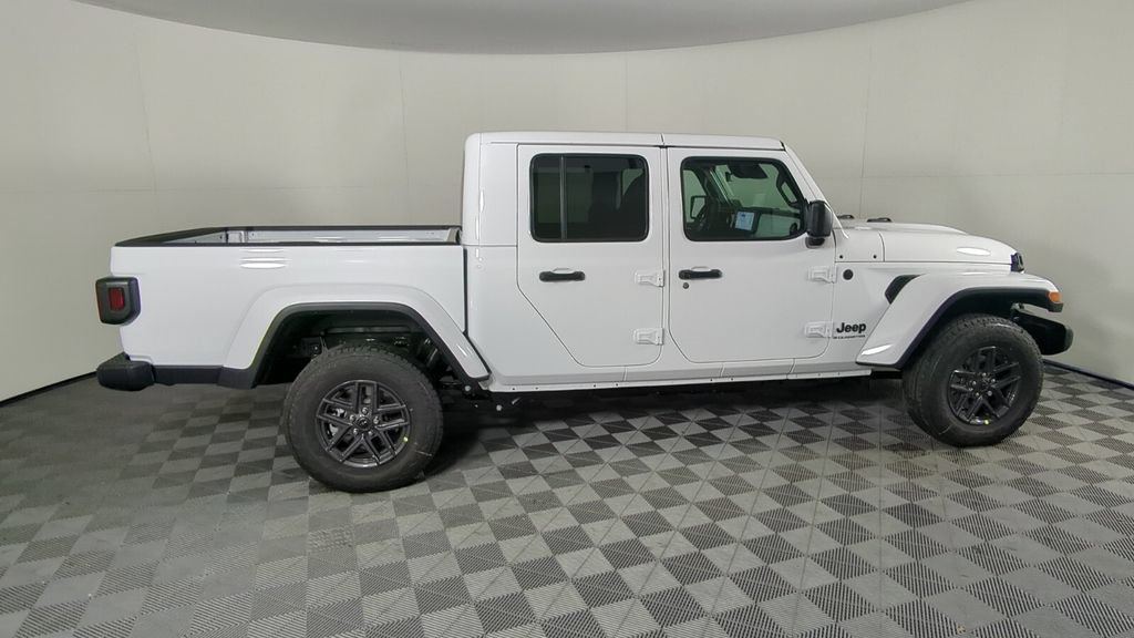New 2026 Jeep Gladiator Sport AWD/4WD image 4
