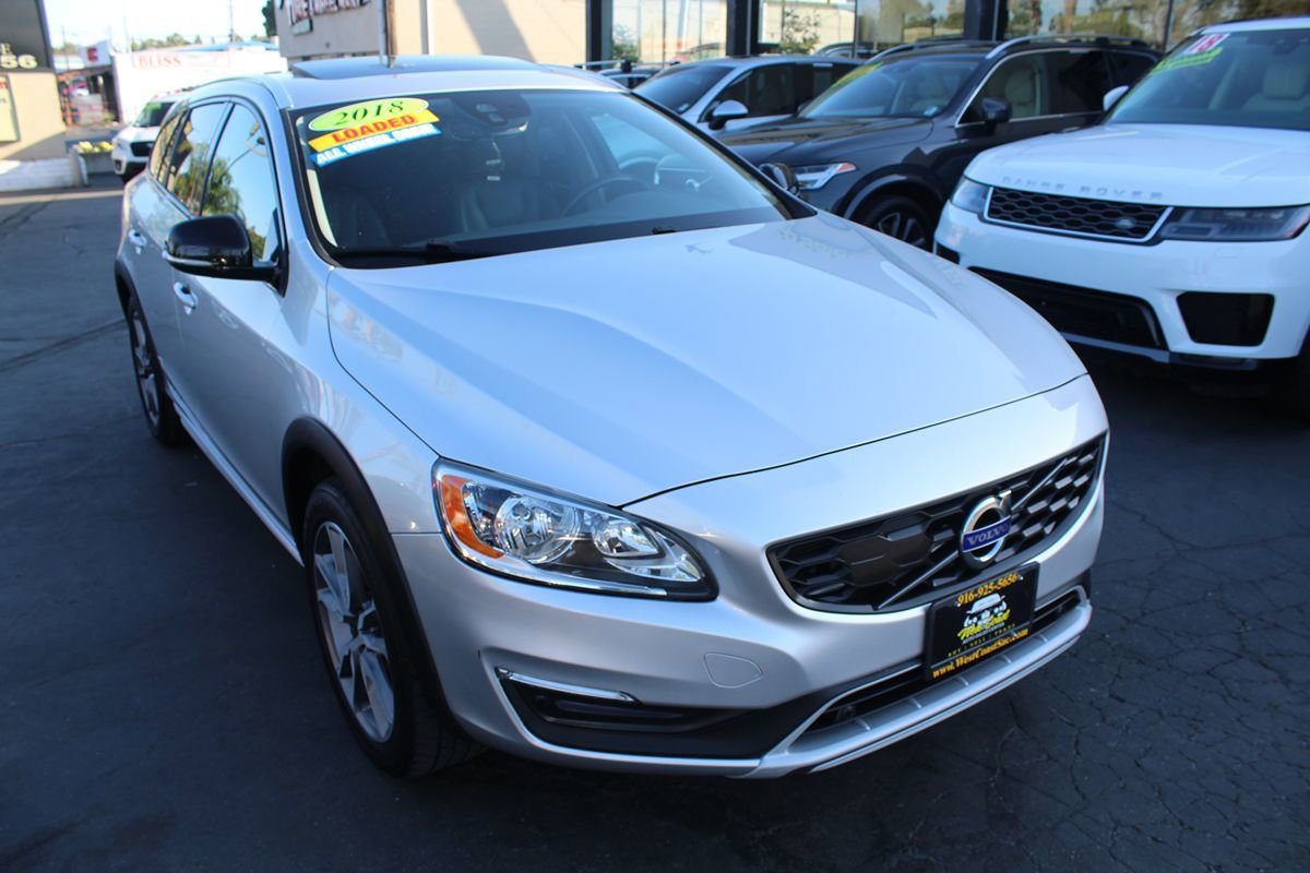Used 2018 Volvo V60 T5 Cross Country AWD/4WD image 8
