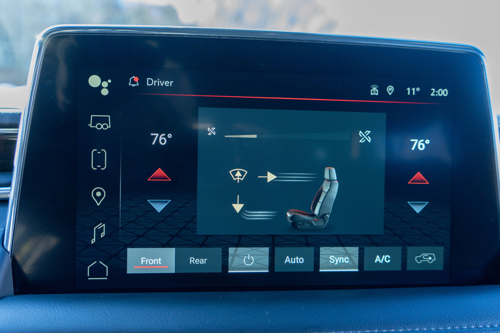 Used 2023 GMC Yukon SLE image 16