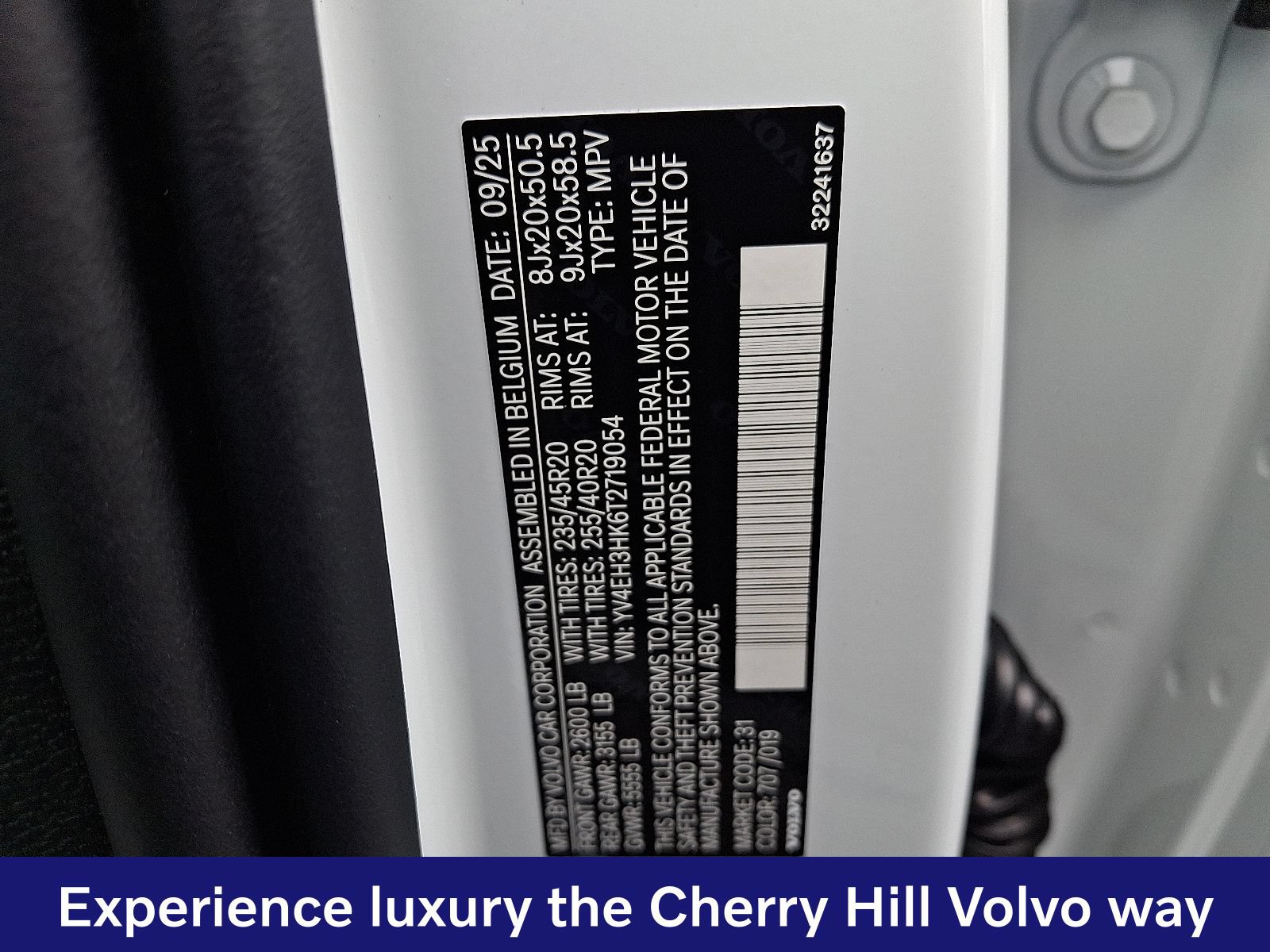 New 2026 Volvo EX40 Plus w/ Climate Package RWD image 16