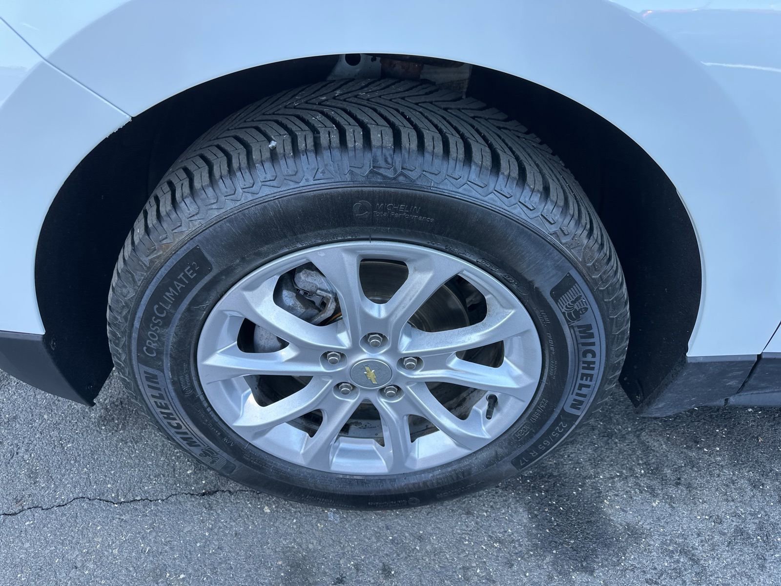 Used 2021 Chevrolet Equinox LS w/ LS Convenience Package image 9