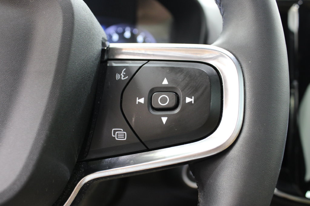 Used 2022 Volvo XC40 T5 Inscription w/ Advanced Package AWD/4WD image 29