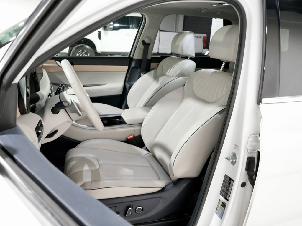 Used 2023 Hyundai Palisade Limited image 3