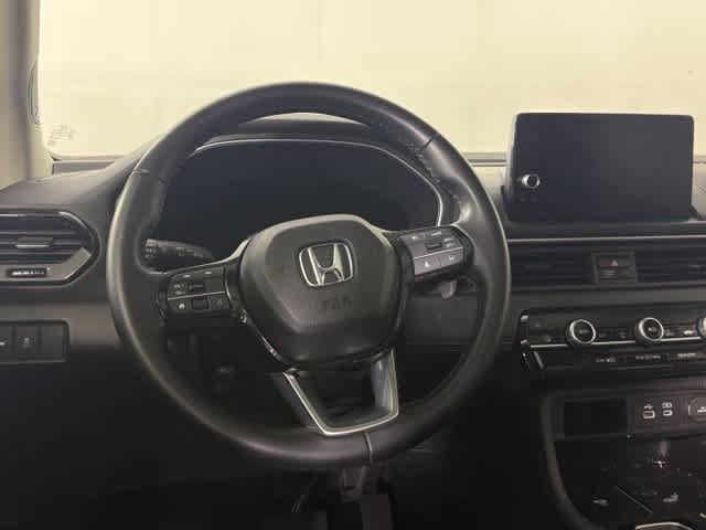 Used 2025 Honda Pilot Touring image 24